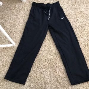 BLACK NIKE PANTS